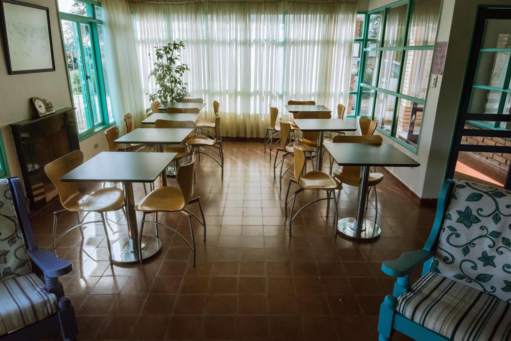 Hostel Valle Fertil Сан-Агустин-де-Валье-Фертиль Экстерьер фото